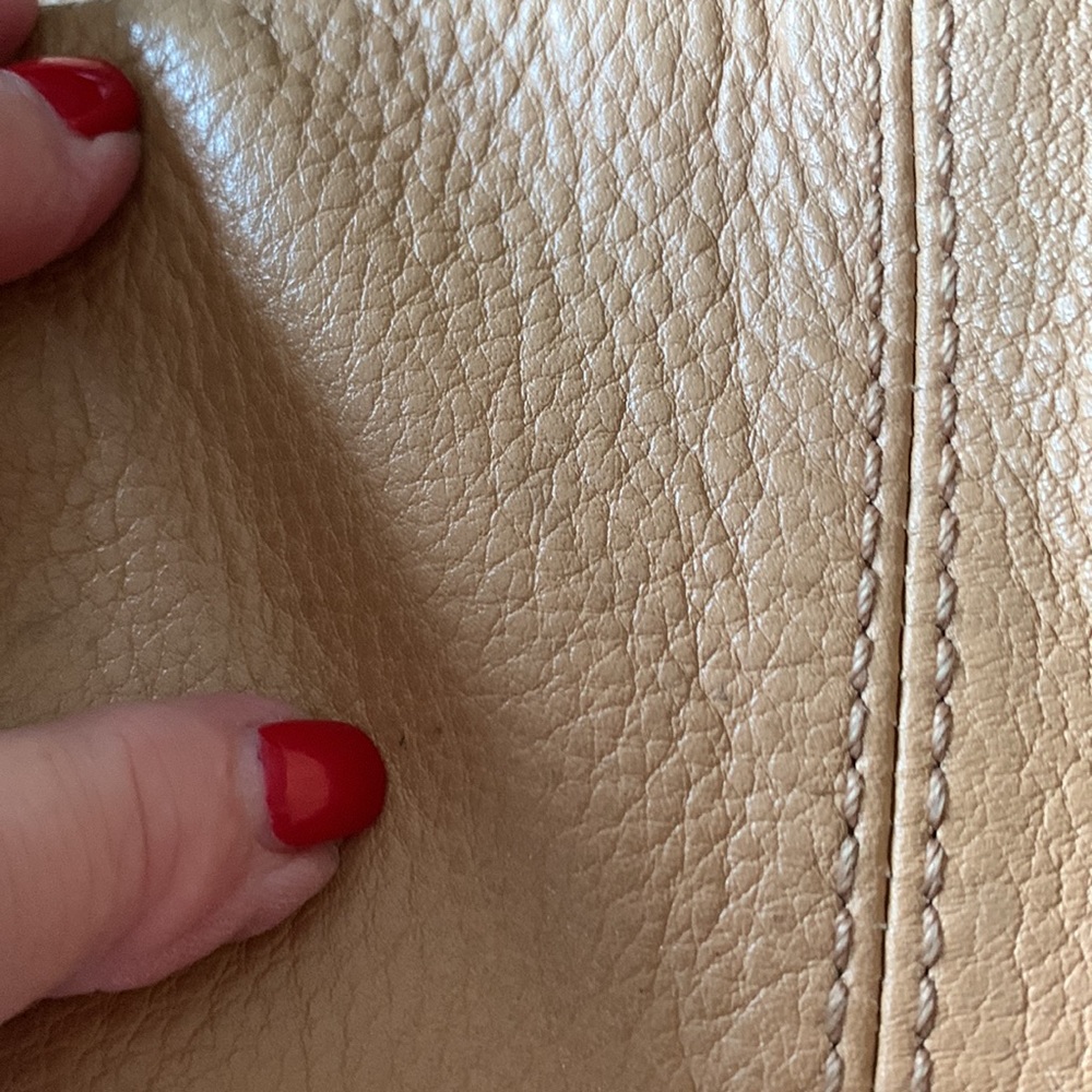 Leather back pack - Picture 13 of 15